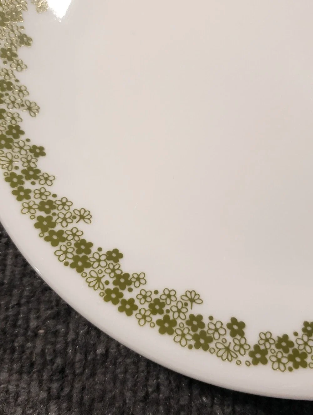 VTG Set of 4 CORELLE by Corning SPRING BLOSSOM GREEN Plates